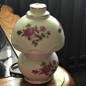 ♥️♥️Vintage nightlight lamp with roses♥️♥️